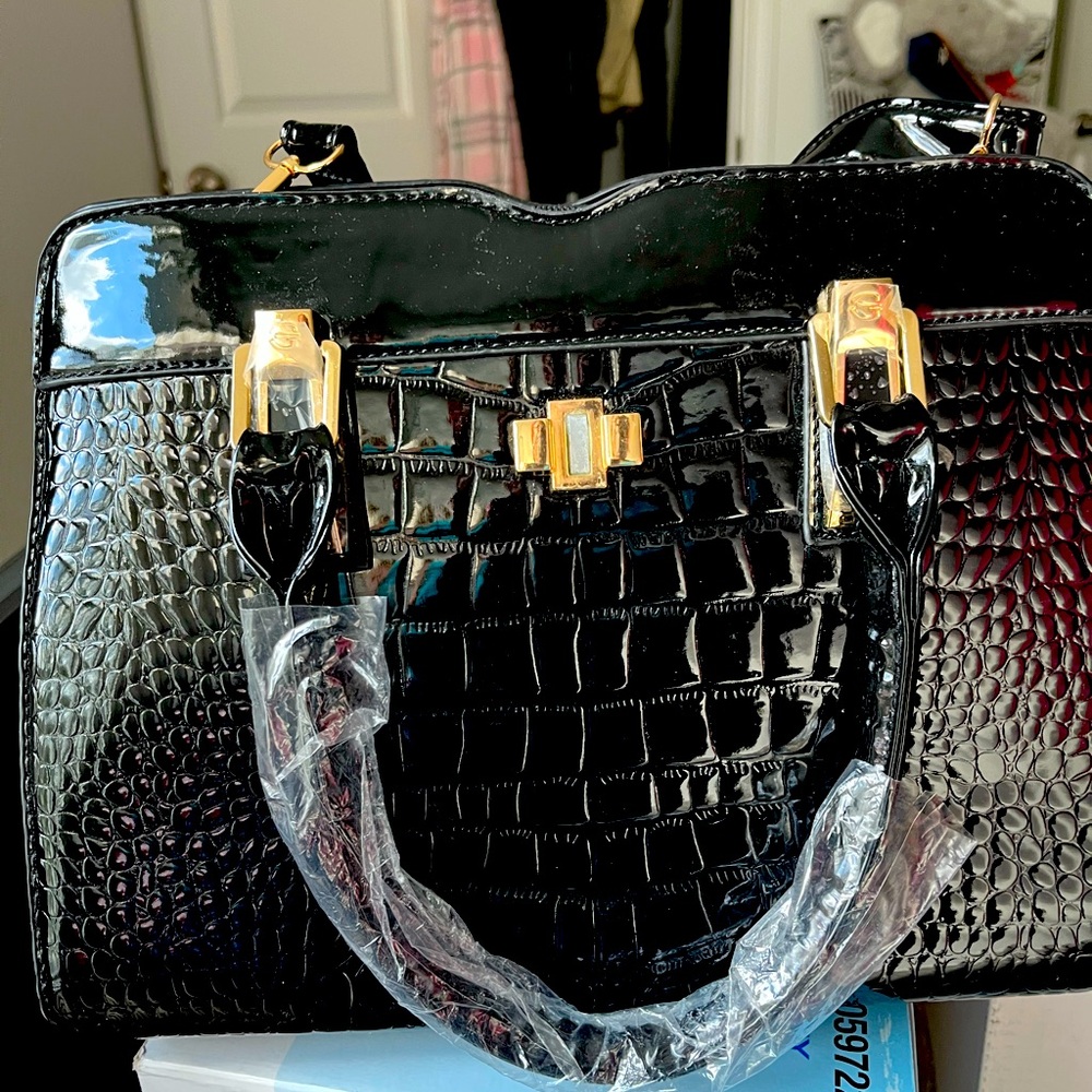 UNBRANDED DESIGNER INSPIRED HANDBAG